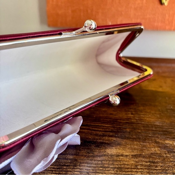 Unbranded| Burgundy Grey Evening Clutch w/Pearl & Floral Accents Grad Wedding - Picture 3 of 3